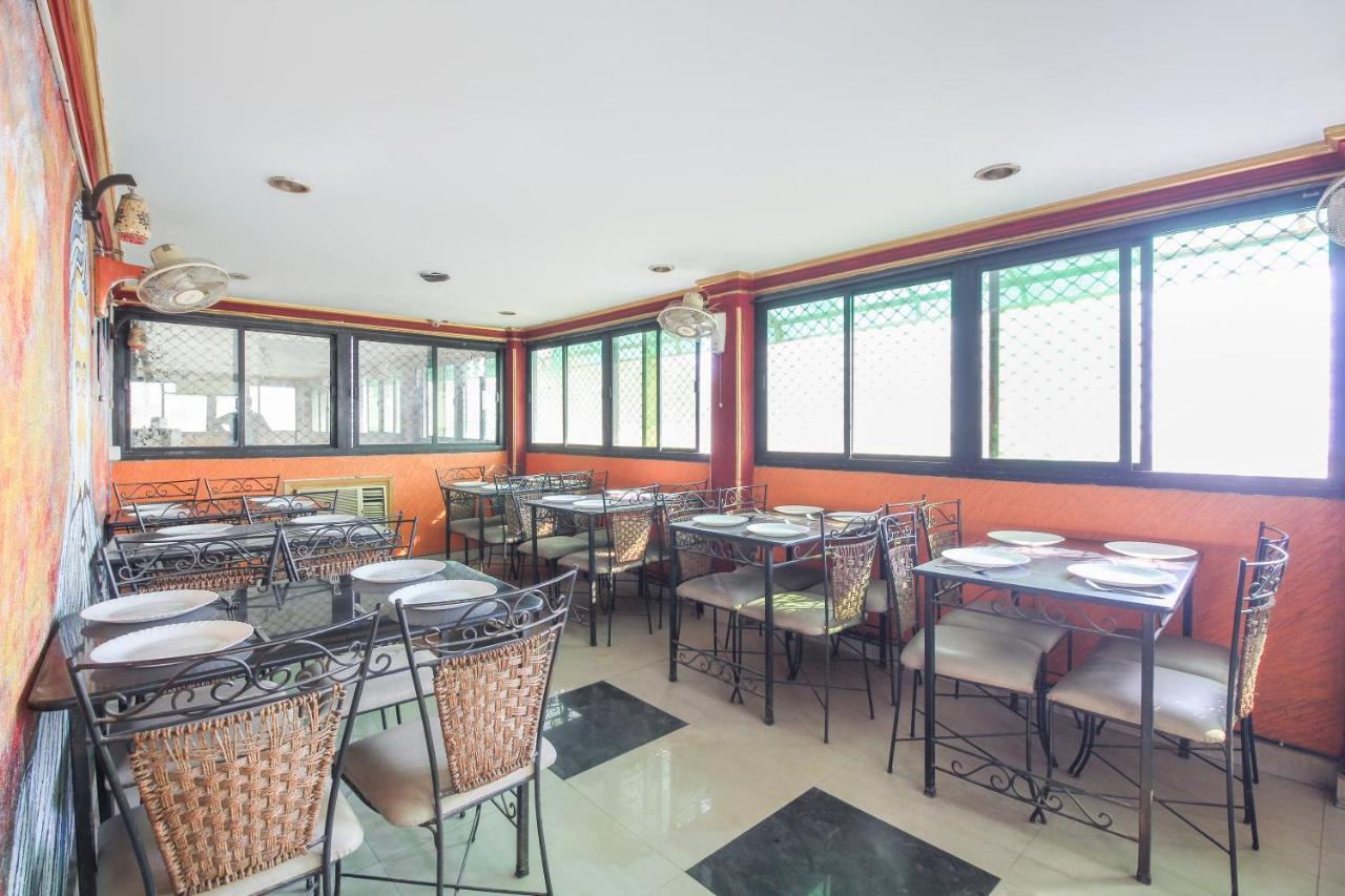 Oyo Flagship 70264 Hotel Vrindavan Mangvadi Exterior foto